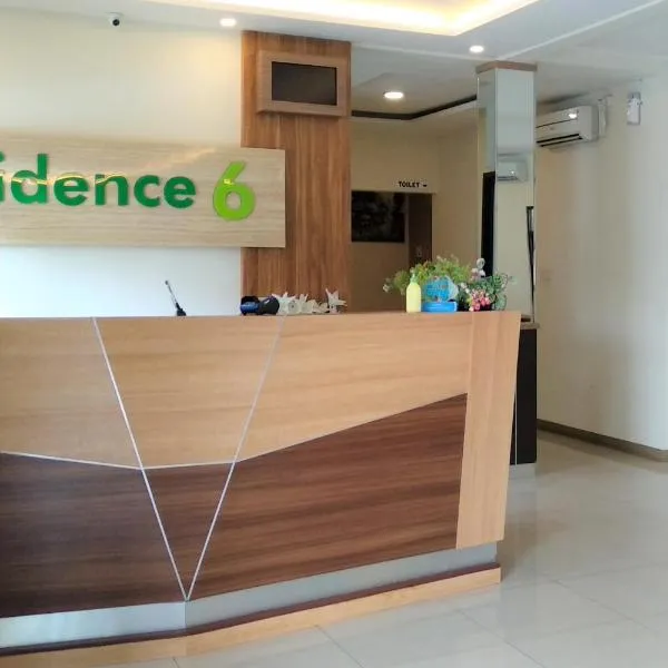 TwoSpaces Living at Residence 6, hotel in Jakarta