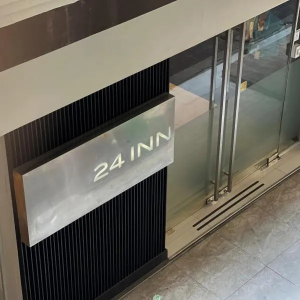 24 Inn at BTS Phrom Phong, hotel din Bangkok