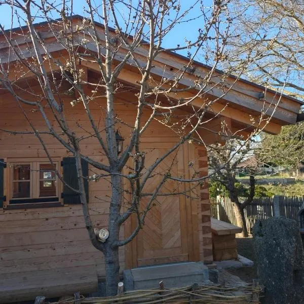 Blockhütte bei den Hühnchen, hotel en Rötz