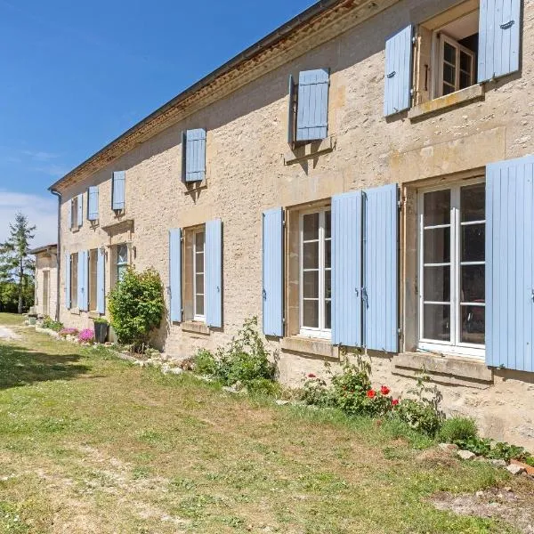 Chambres en Charente Maritime, hotel u gradu 'Loiré-sur-Nie'