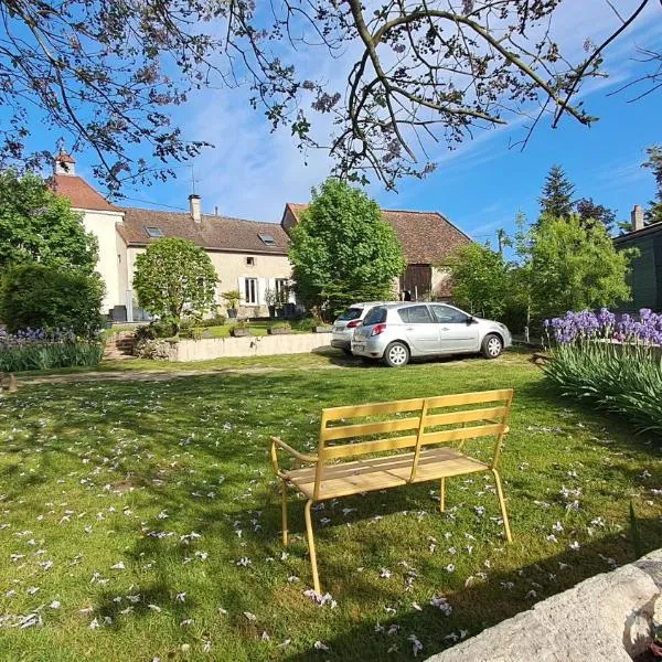 Dans colombier proche de Vichy parking privé, hotel v destinácii Vichy