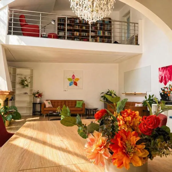 Biomade, hotel in Prague