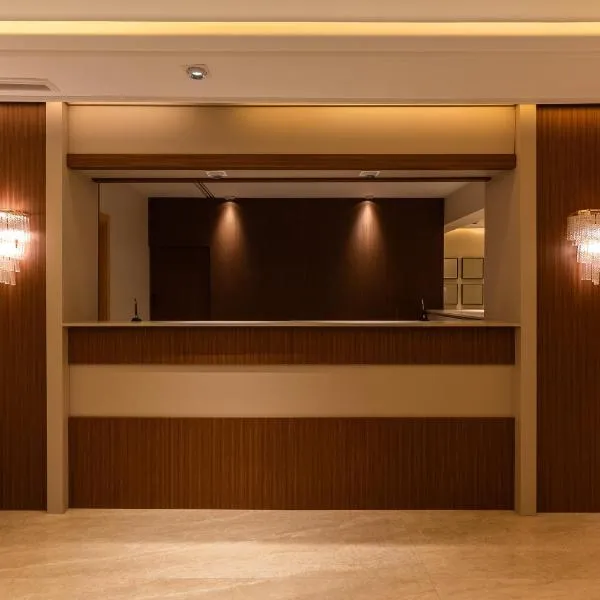 Cavalai Hotel, отель в Триполи