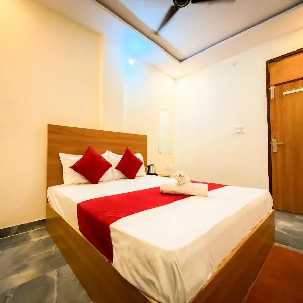 H B K Hotel Near Prem Mandir, hotell i Vrindāvan