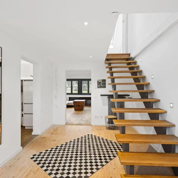 Großzügiges Allgäu Loft - Maisonette Style, hotel i Nesselwang