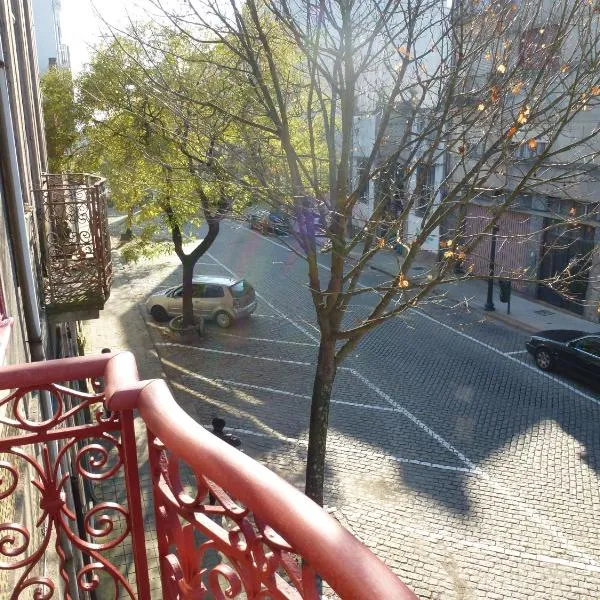 Canvas Atelier Hostel, hotel no Porto