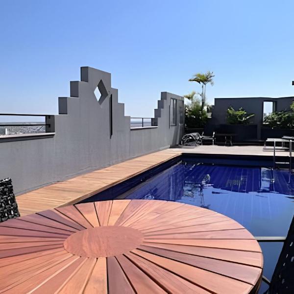 Triplex com Vista Panorâmica e Piscina Privativa