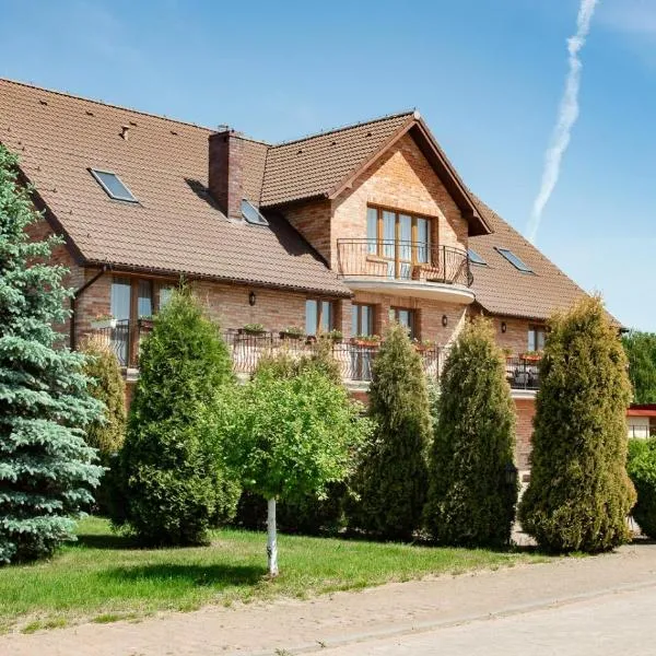 Podkowa, hotel v mestu Police