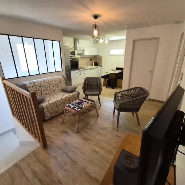 Saint Georges de Didonne "Bois Rosé" Meublé de tourisme 3 étoiles Appartement climatisé 3 pièces proche plage avec jardin et WIFI – hotel w mieście Saint-Georges-de-Didonne
