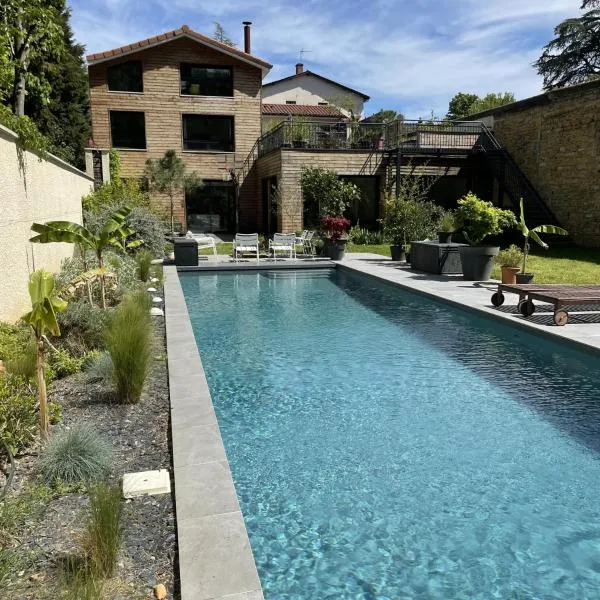 Effet Lodge، فندق في سان سير-او-مونت-أور