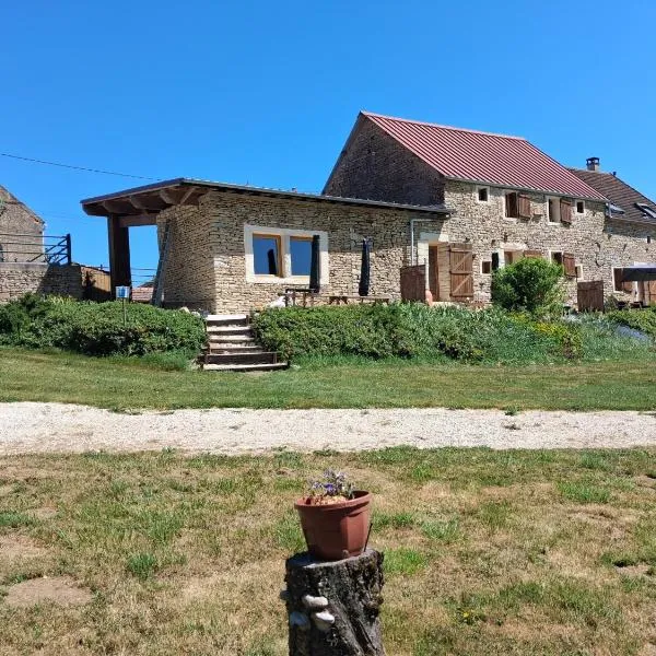 Montillot में, होटल Gîte rural au Bois des Riots