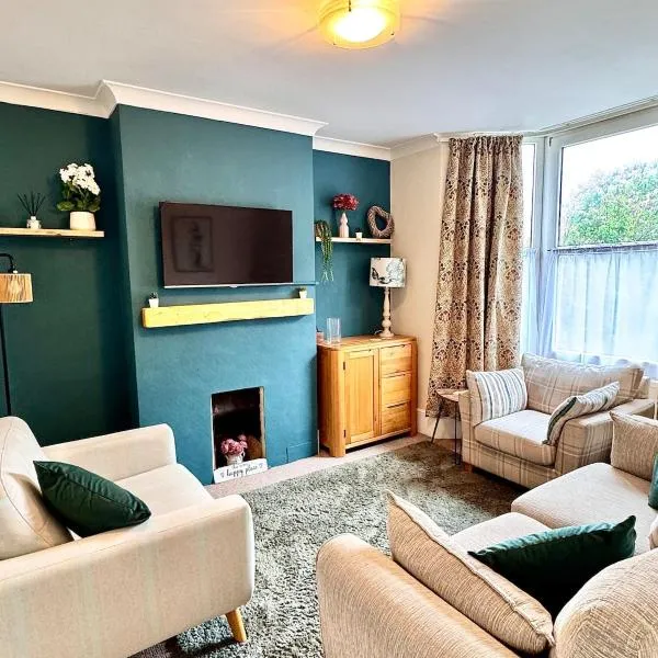 4-Bed House in Central Rye Parking & Garden، فندق في راي