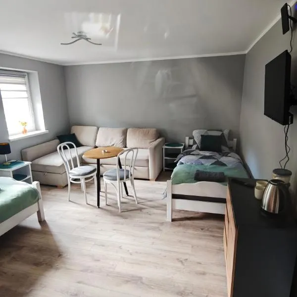 Pokoje i Apartamenty nad potokiem Skałka, hotel en Ściegny