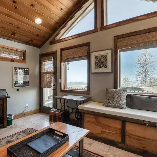 Casita Getaway Family 1BR 1BA AC Stunning Views, hôtel à Shaver Lake