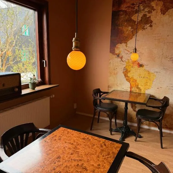 Tórshavn में, होटल Guesthouse Leon - Historic Home Near City Center with Free Parking