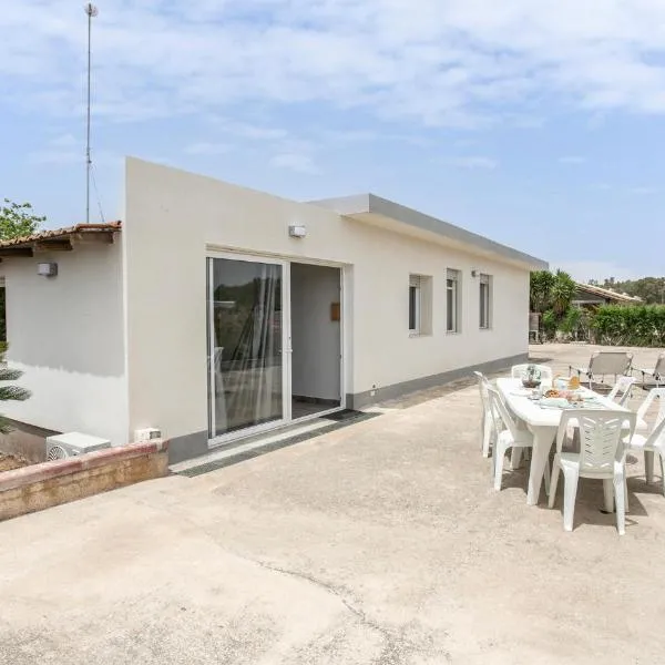 Amazing Home In Santa Maria Del Focall, hotel in Santa Maria del Focallo