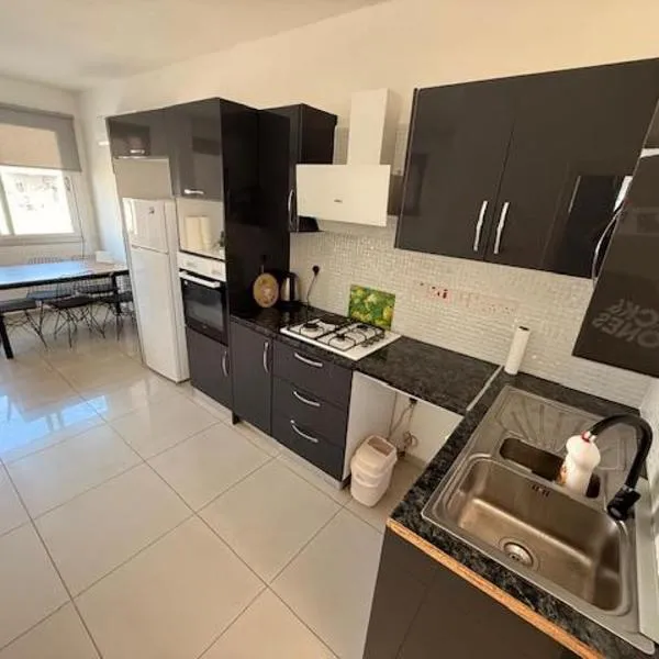 2 bedroom comfy and calm flats by Lords palace and sea, Hotel in Kyrenia