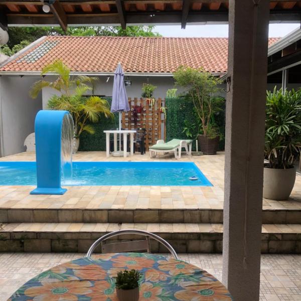 Linda casa com piscina