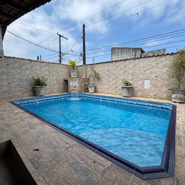 Casarão com piscina