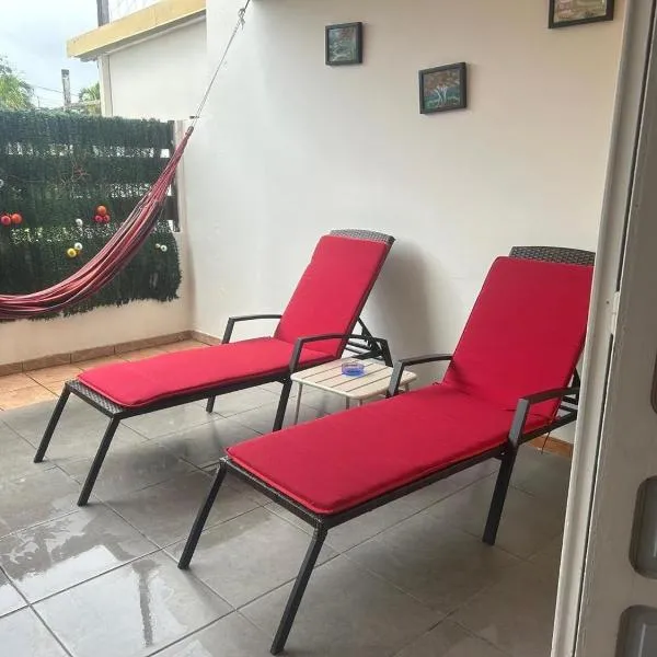 La maison de la plage, hotel in Sainte-Luce