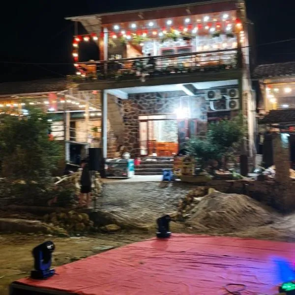 A THÁM homestay, hotel di Dam Thuy