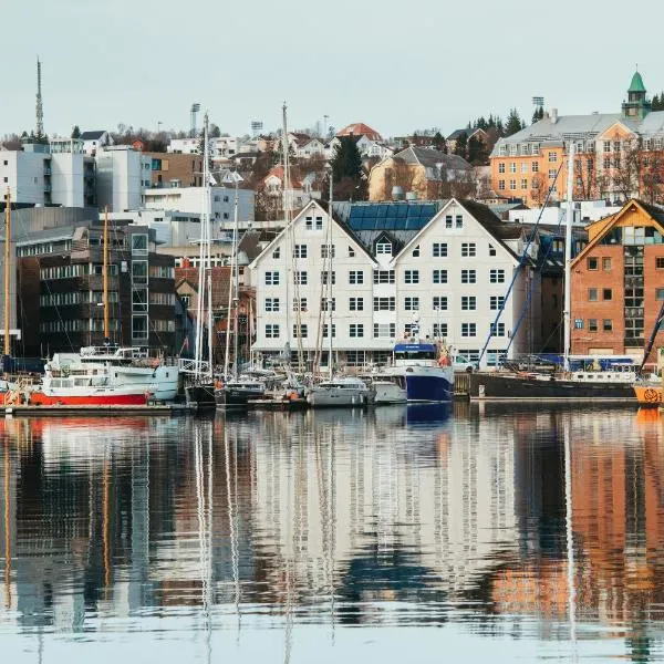 Home Hotel With, hotel Tromsøben