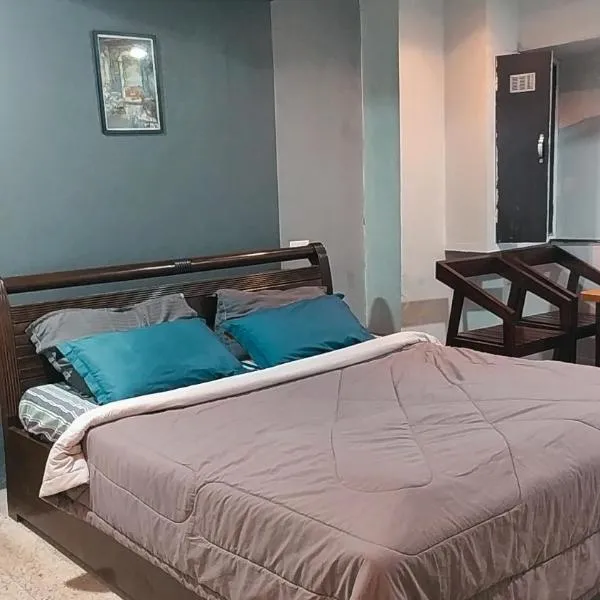 Swanky Cozy Homestay with single AC bedroom, hotell sihtkohas Kolhapur