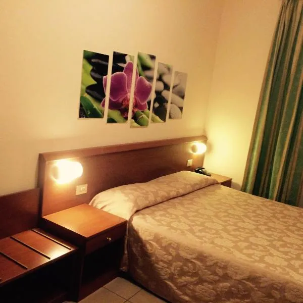 Hotel Paradiso, hotel em Milão