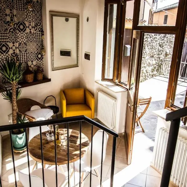 FONTANE APARTMENTS, hotell sihtkohas Salò