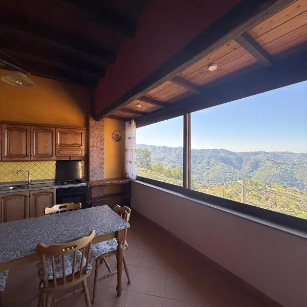 Casa Vacanze Panoramika Santa Cruz - Appartamento PANORAMIKA, hotel en Cicerale