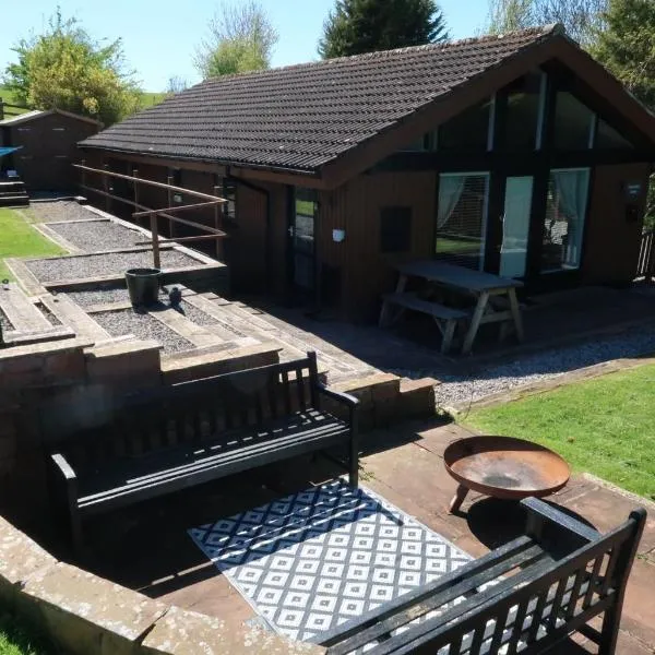 Green Vale Lodge, Yanwath, modern lodge with hot tub, dog friendly and 10 minute drive to Ullswater, hotel en Tirril