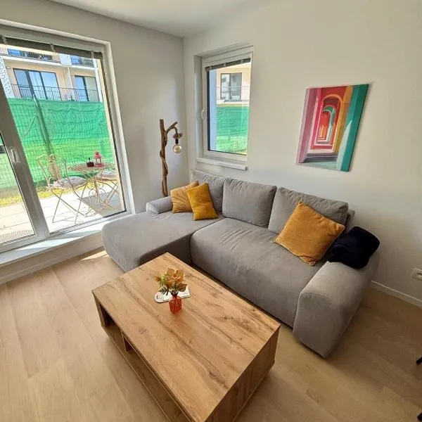 Stylish Chill Garden Apartment, hotel a Bratislava