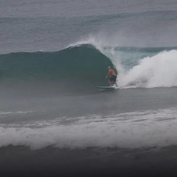 Surf Front Villa Samar, hotel em Maydolong