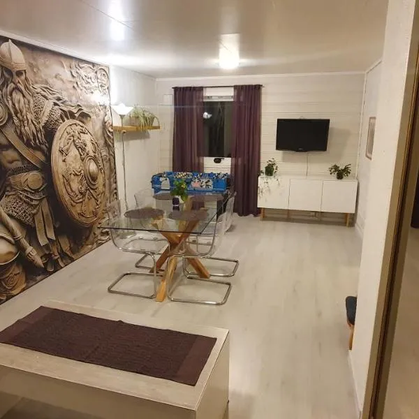 Hanstveitvegen 5 Guest Apartment, хотел в Bernes
