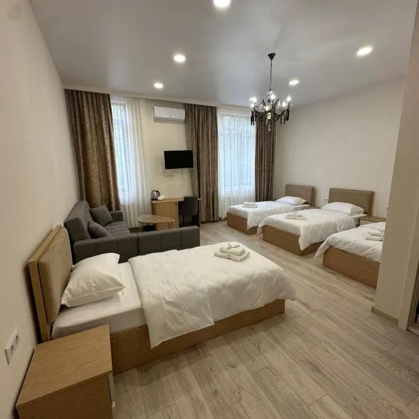EJ Hotel Tbilisi, hotel i Tbilisi