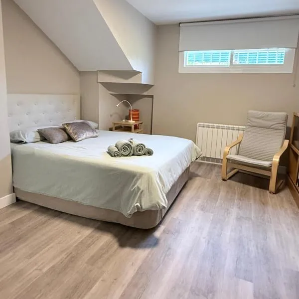 IFEMA 5 minutes Airport 10 Private room with bathroom independent entrance, hotel v mestu Madrid