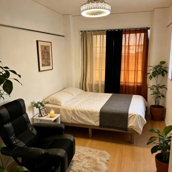Largo Apartment Near Ikebukuro with 2 Bedrooms and 1 Living Room Newly Renovated Private Bedroom and Bathroom 6 minutes direct to Ikebukuro, near Shinjuku Shibuya Free Wi-Fi, hotell i Tokyo