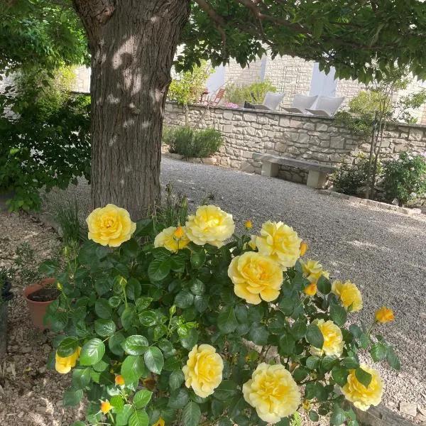 L'appart Thé - Charme apaisant au coeur des Alpilles, хотел в Параду