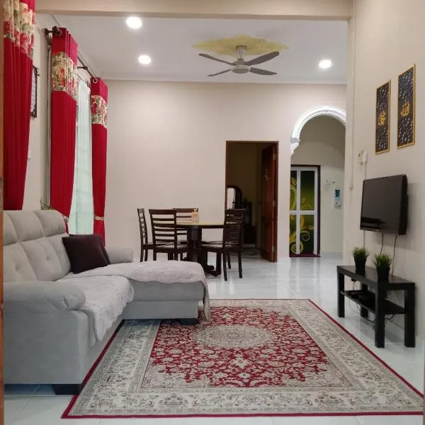 Homestay Ummi Balqis, hotel in Kampong Molek
