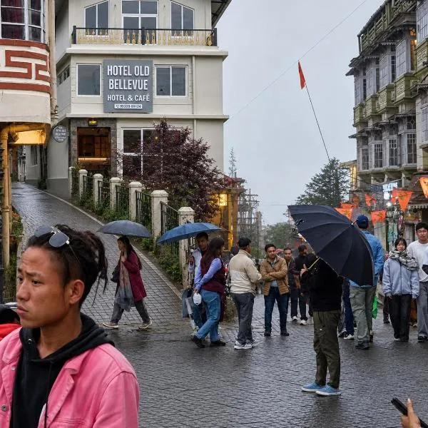 Hotel Old Bellevue Heritage Stay with Mountain Views in Chowrasta Darjeeling, hotel em Darjeeling