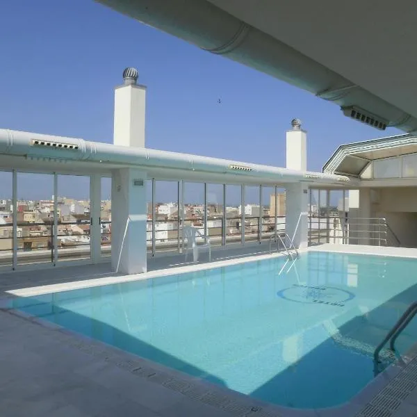 Hotel Bartos, מלון באלמוסאפס