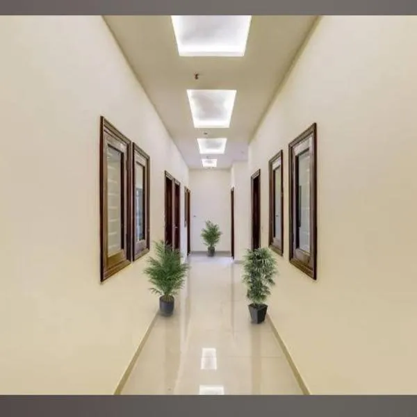 Hotel Moontrip, отель в городе Mohali