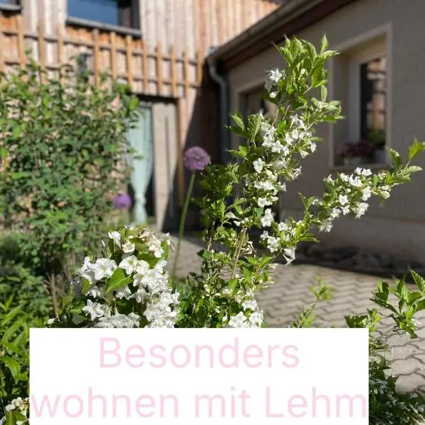 Kochstedter Wohnstuben - Wohnen mit Naturbaustoffen in der Bauhausstadt Dessau, hotel in Dessau