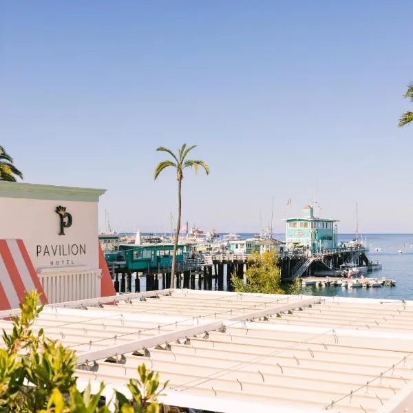 Pavilion Hotel: Avalon şehrinde bir otel