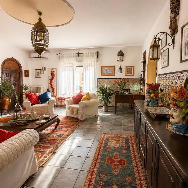 Attico rooms, Hotel in Giardini-Naxos