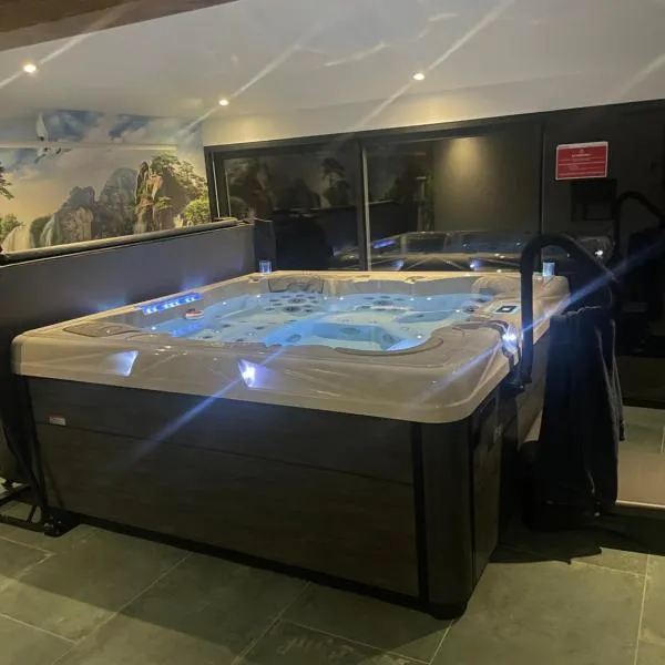 Ô Sens Jacuzzi et Massages, Hotel in Challans