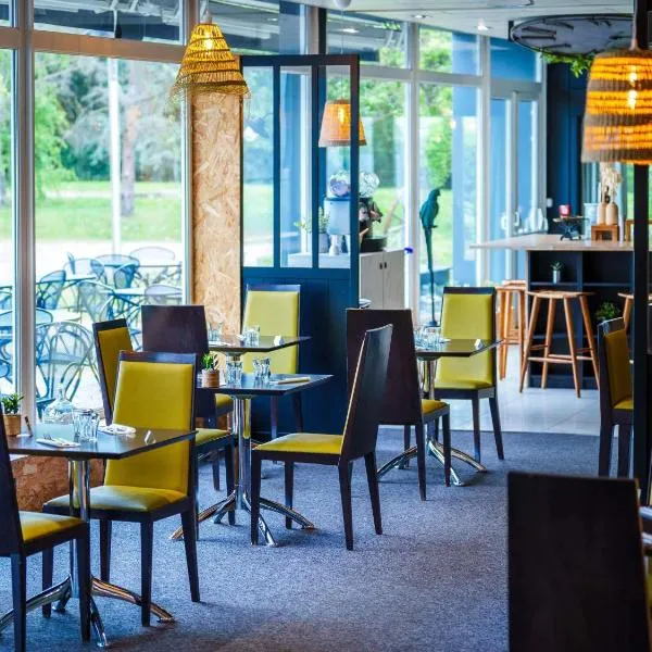 Novotel Mulhouse Bâle Fribourg: Sausheim şehrinde bir otel
