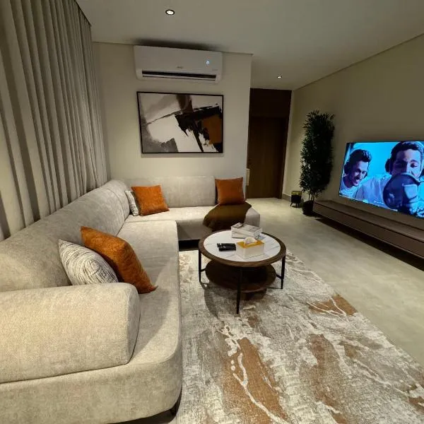 Stylish Bedroom with Lounge, отель в Даммаме