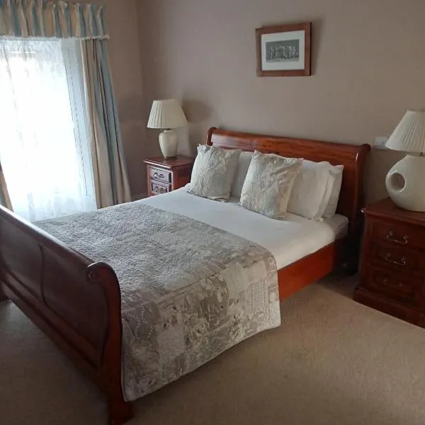 Meath Arms Country Inn, hotel em Aughrim