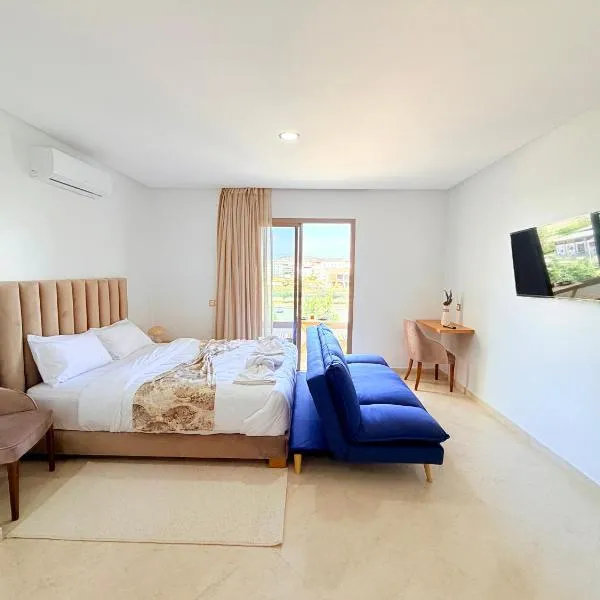 Stay with US – hotel w mieście Agadir